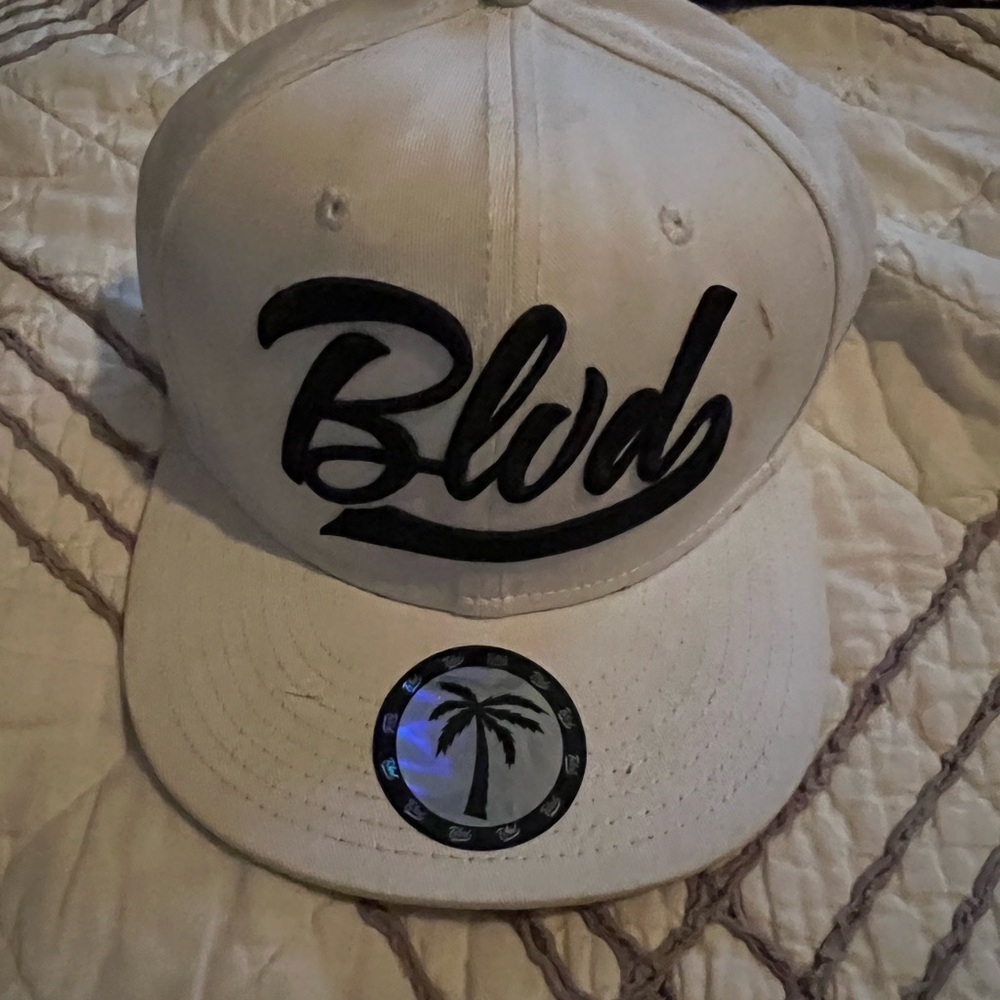 BLVD White and Black Hat